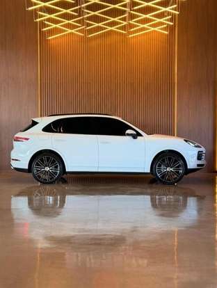 PORSCHE-CAYENNE-2019