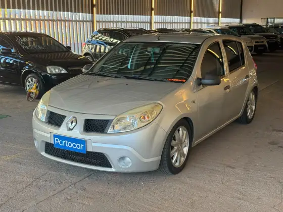 RENAULT SANDERO 1.0 AUTHENTIQUE 16V FLEX 4P MANUAL RENAULT SANDERO 1.0 AUTHENTIQUE 16V FLEX 4P MANUAL