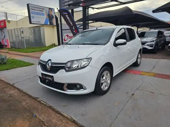 RENAULT SANDERO 1.6 DYNAMIQUE 8V FLEX 4P MANUAL RENAULT SANDERO 1.6 DYNAMIQUE 8V FLEX 4P MANUAL