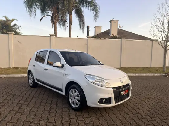 RENAULT SANDERO 1.6 EXPRESSION 8V FLEX 4P MANUAL RENAULT SANDERO 1.6 EXPRESSION 8V FLEX 4P MANUAL