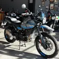 ROYAL ENFIELD HIMALAYAN 450 SLATE POPPY BLUE ROYAL ENFIELD HIMALAYAN 450 SLATE POPPY BLUE