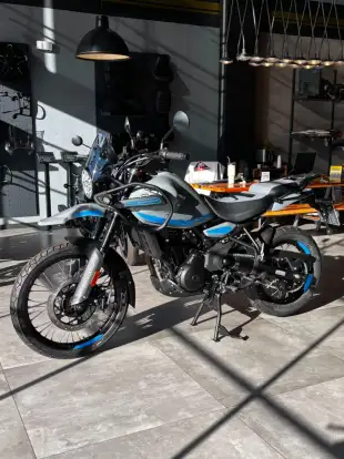 ROYAL ENFIELD-HIMALAYAN 450 SLATE POPPY BLUE-2026