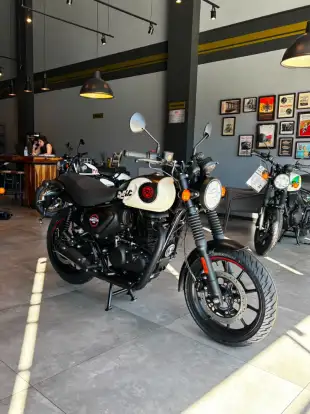 ROYAL ENFIELD-HUNTER 350-2026