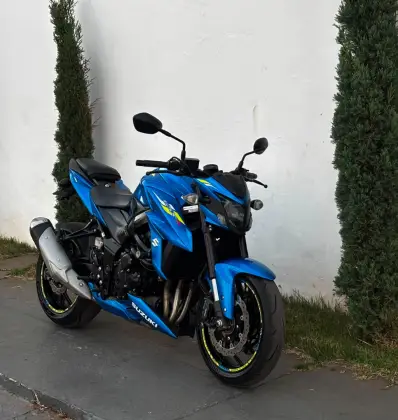 SUZUKI GSX-S750A SUZUKI GSX-S750A