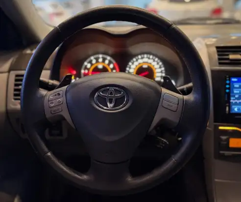 TOYOTA-COROLLA-2011
