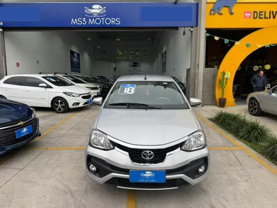 TOYOTA ETIOS 1.5 PLATINUM 16V FLEX 4P AUTOMÁTICO