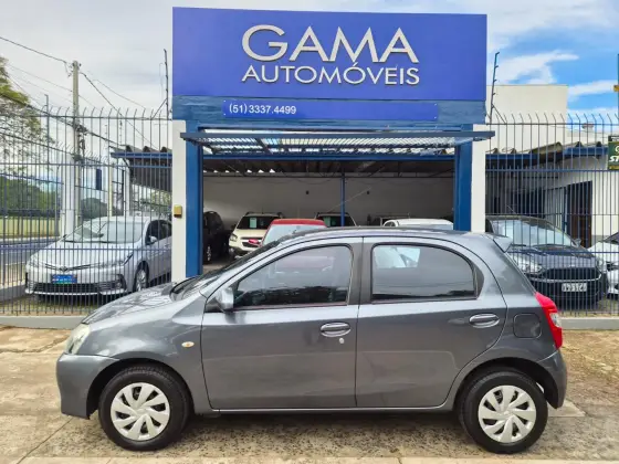 TOYOTA ETIOS 1.5 XS 16V FLEX 4P MANUAL TOYOTA ETIOS 1.5 XS 16V FLEX 4P MANUAL