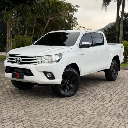 TOYOTA HILUX 2.8 SRV 4X4 CD 16V DIESEL 4P AUTOMÁTICO TOYOTA HILUX 2.8 SRV 4X4 CD 16V DIESEL 4P AUTOMÁTICO
