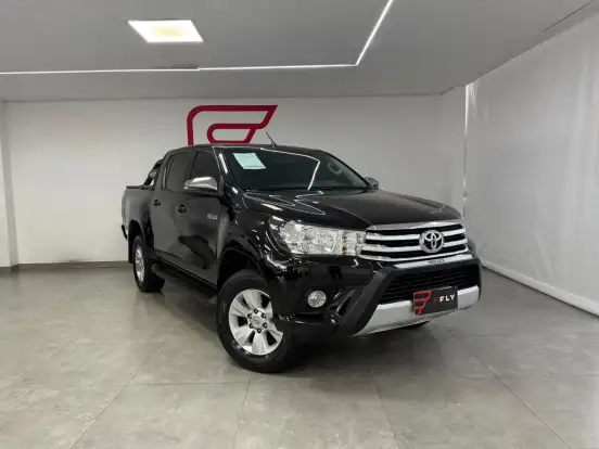 TOYOTA-HILUX-2017