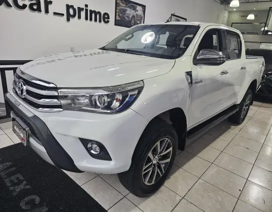 TOYOTA HILUX 2.8 SRX 4X4 CD 16V DIESEL 4P AUTOMÁTICO TOYOTA HILUX 2.8 SRX 4X4 CD 16V DIESEL 4P AUTOMÁTICO
