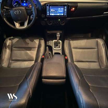 TOYOTA-HILUX-2.7 SR 4X2 CD 16V FLEX 4P AUTOMÁTICO TOYOTA-HILUX-2017