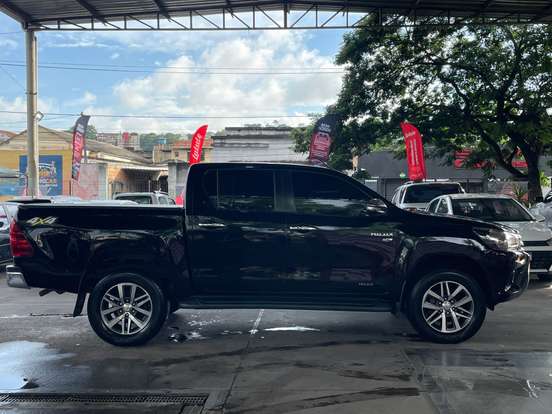 TOYOTA-HILUX-2.7 SRV 4X4 CD 16V FLEX 4P AUTOMÁTICO TOYOTA-HILUX-2017