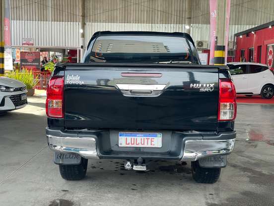 TOYOTA-HILUX-2.7 SRV 4X4 CD 16V FLEX 4P AUTOMÁTICO TOYOTA-HILUX-2017