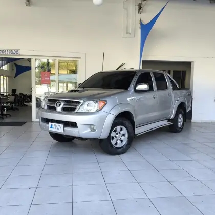TOYOTA HILUX 3.0 SRV 4X4 CD 16V TURBO INTERCOOLER DIESEL 4P AUTOMÁTICO TOYOTA HILUX 3.0 SRV 4X4 CD 16V TURBO INTERCOOLER DIESEL 4P AUTOMÁTICO
