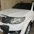 TOYOTA HILUX SW4 2.7 SR 7 LUGARES 4X2 16V FLEX 4P AUTOMÁTICO TOYOTA HILUX SW4 2.7 SR 7 LUGARES 4X2 16V FLEX 4P AUTOMÁTICO