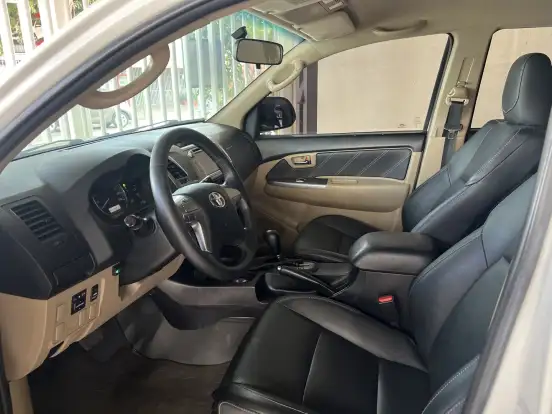 TOYOTA-HILUX SW4-2.7 SR 7 LUGARES 4X2 16V FLEX 4P AUTOMÁTICO TOYOTA-HILUX SW4-2015