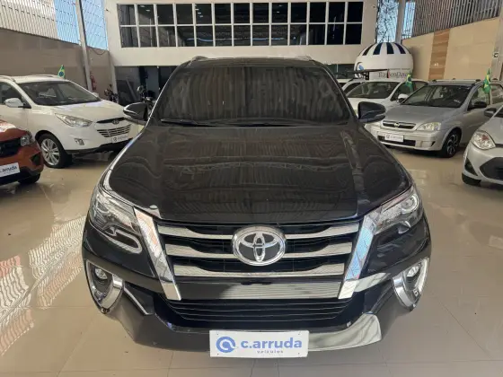 TOYOTA HILUX SW4 2.8 SRX 4X4 16V TURBO INTERCOOLER DIESEL 4P AUTOMÁTICO TOYOTA HILUX SW4 2.8 SRX 4X4 16V TURBO INTERCOOLER DIESEL 4P AUTOMÁTICO