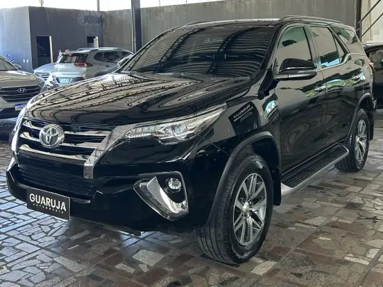 TOYOTA-HILUX SW4-2.8 SRX 4X4 7 LUGARES 16V TURBO INTERCOOLER DIESEL 4P AUTOMÁTICO TOYOTA-HILUX SW4-2020