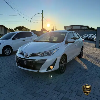 TOYOTA YARIS 1.5 16V FLEX SEDAN XLS CONNECT MULTIDRIVE TOYOTA YARIS 1.5 16V FLEX SEDAN XLS CONNECT MULTIDRIVE