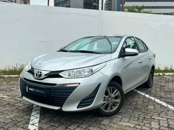 TOYOTA YARIS 1.5 16V FLEX SEDAN XS CONNECT MULTIDRIVE TOYOTA YARIS 1.5 16V FLEX SEDAN XS CONNECT MULTIDRIVE