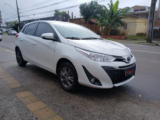 TOYOTA YARIS 1.5 16V FLEX XL PLUS CONNECT MULTIDRIVE TOYOTA YARIS 1.5 16V FLEX XL PLUS CONNECT MULTIDRIVE