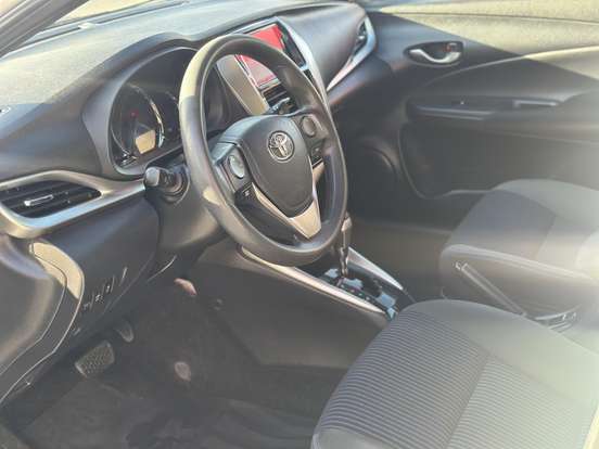 TOYOTA-YARIS-2018