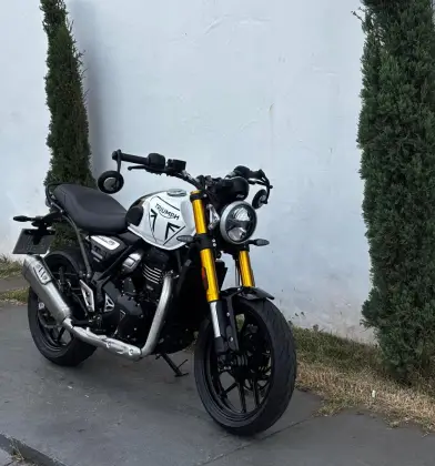 TRIUMPH SPEED 400 TRIUMPH SPEED 400