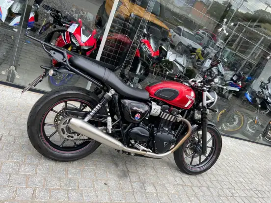 TRIUMPH-STREET TWIN-2017