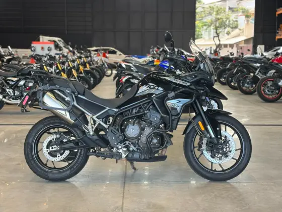 TRIUMPH TIGER 900 GT TRIUMPH TIGER 900 GT