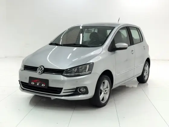VOLKSWAGEN FOX 1.6 MSI HIGHLINE 16V FLEX 4P MANUAL VOLKSWAGEN FOX 1.6 MSI HIGHLINE 16V FLEX 4P MANUAL