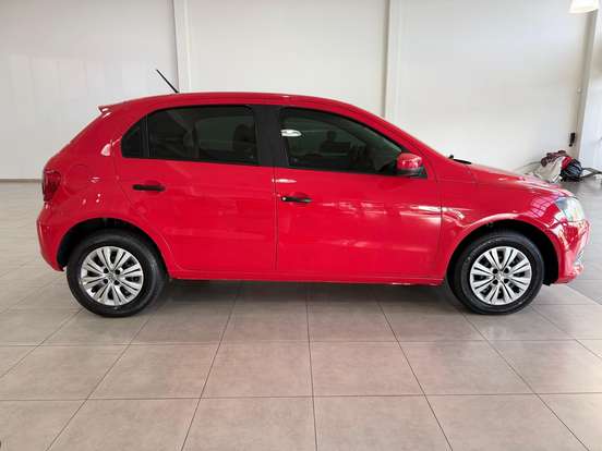VOLKSWAGEN-GOL-1.0 MI TRENDLINE 8V FLEX 4P MANUAL VOLKSWAGEN-GOL-2014