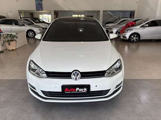 VOLKSWAGEN-GOLF-2017