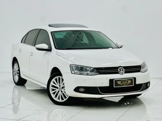 VOLKSWAGEN JETTA 2.0 TSI HIGHLINE 200CV GASOLINA 4P TIPTRONIC VOLKSWAGEN JETTA 2.0 TSI HIGHLINE 200CV GASOLINA 4P TIPTRONIC