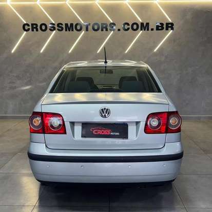 VOLKSWAGEN-POLO SEDAN-2006