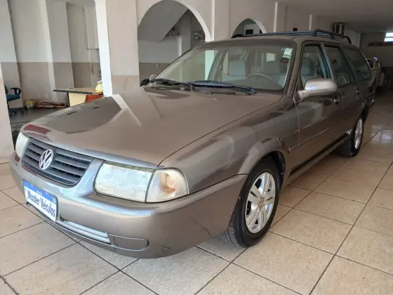 VOLKSWAGEN QUANTUM 1.8 I 8V GASOLINA 4P MANUAL