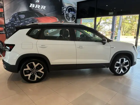 VOLKSWAGEN TAOS 1.4 250 TSI TOTAL FLEX HIGHLINE AUTOMÁTICO