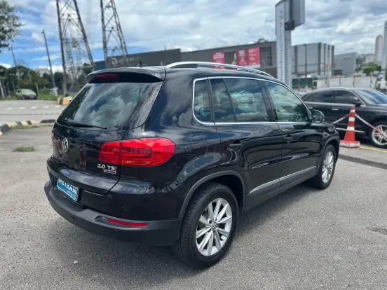 VOLKSWAGEN-TIGUAN-2.0 TSI 16V TURBO GASOLINA 4P TIPTRONIC VOLKSWAGEN-TIGUAN-2015