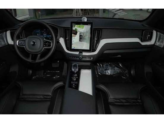 VOLVO-XC60-2.0 T8 PHEV ULTRA AWD GEARTRONIC VOLVO-XC60-2025