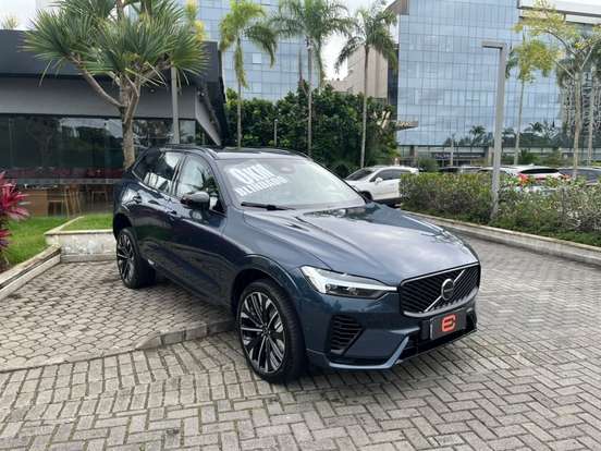 VOLVO-XC60-2025