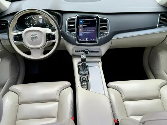 VOLVO-XC90-2.0 T6 GASOLINA MOMENTUM AWD GEARTRONIC VOLVO-XC90-2019