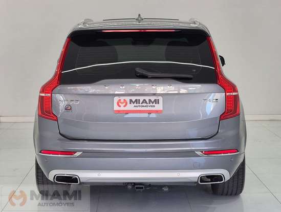 VOLVO-XC90-2018