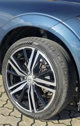 VOLVO-XC60-2.0 T8 HYBRID INSCRIPTION AWD GEARTRONIC VOLVO-XC60-2019