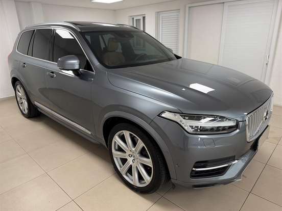 VOLVO-XC90-2017