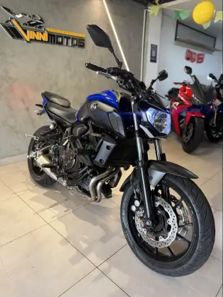 YAMAHA MT-07 ABS YAMAHA MT-07 ABS