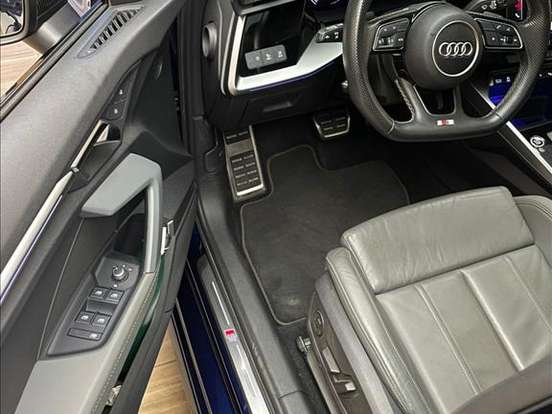 AUDI-A3-2.0 40 TFSI MHEV SEDAN PERFORMANCE BLACK S-TRONIC AUDI-A3-2022