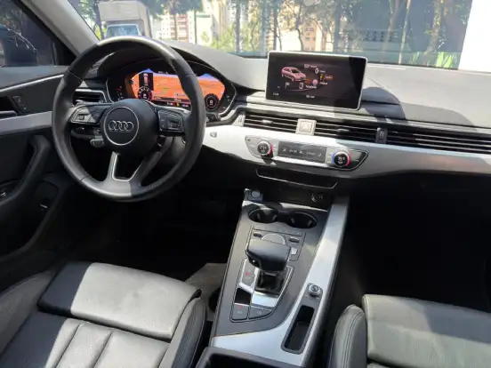 AUDI-A4-2019