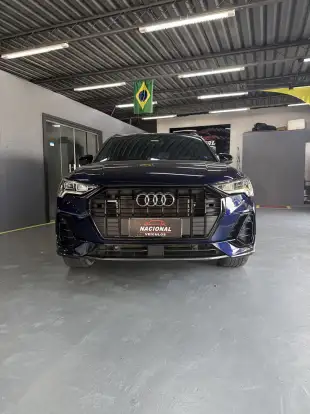 AUDI-Q3-2022