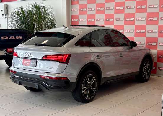 AUDI-Q5-2023