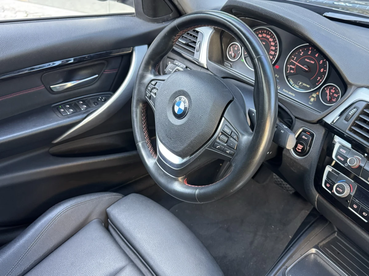 BMW 320i — foto 12