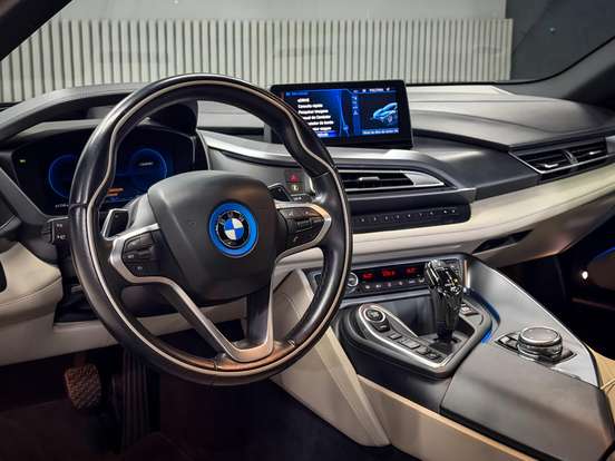 BMW-i8-2015